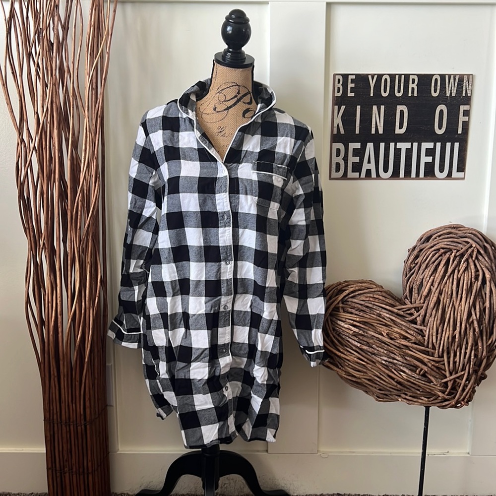 Stars Above Black And White Plaid 100% Cotton Nightshirt
